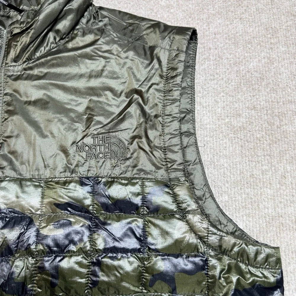 The North Face Large Thermoball Vest Mens Green Camo Primaloft Puffer Full Zip